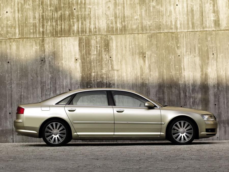  Audi A8 3.7 Quattro (D3) 2003 года  (фото 7 из 15)